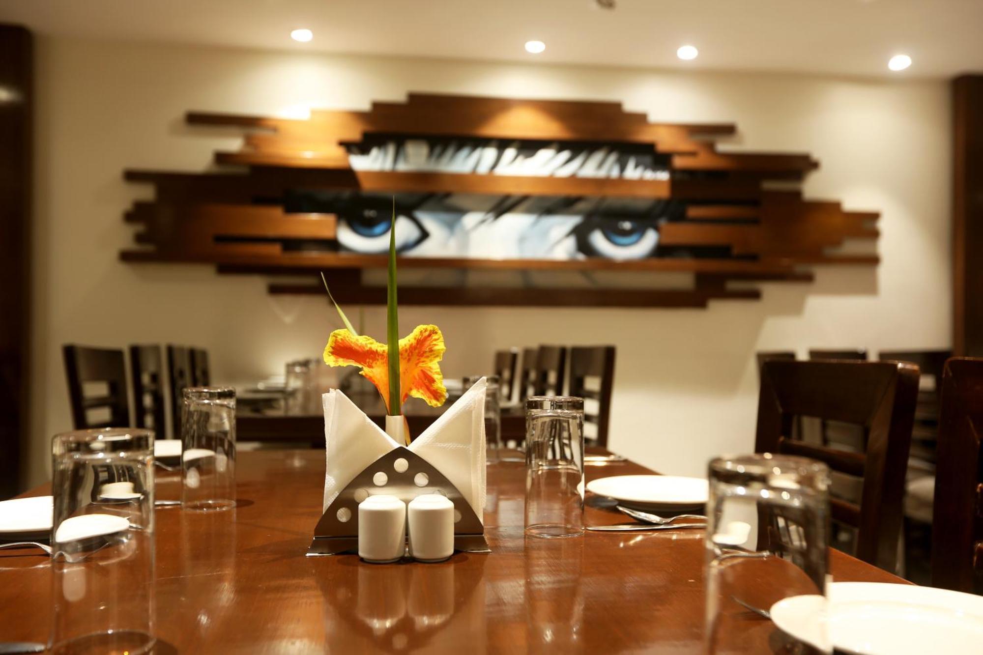 Inde Reva Resort Rishikesh ริชิเคช ภายนอก รูปภาพ