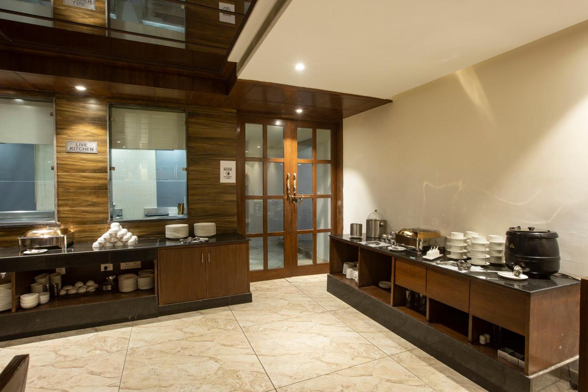 Inde Reva Resort Rishikesh ริชิเคช ภายนอก รูปภาพ