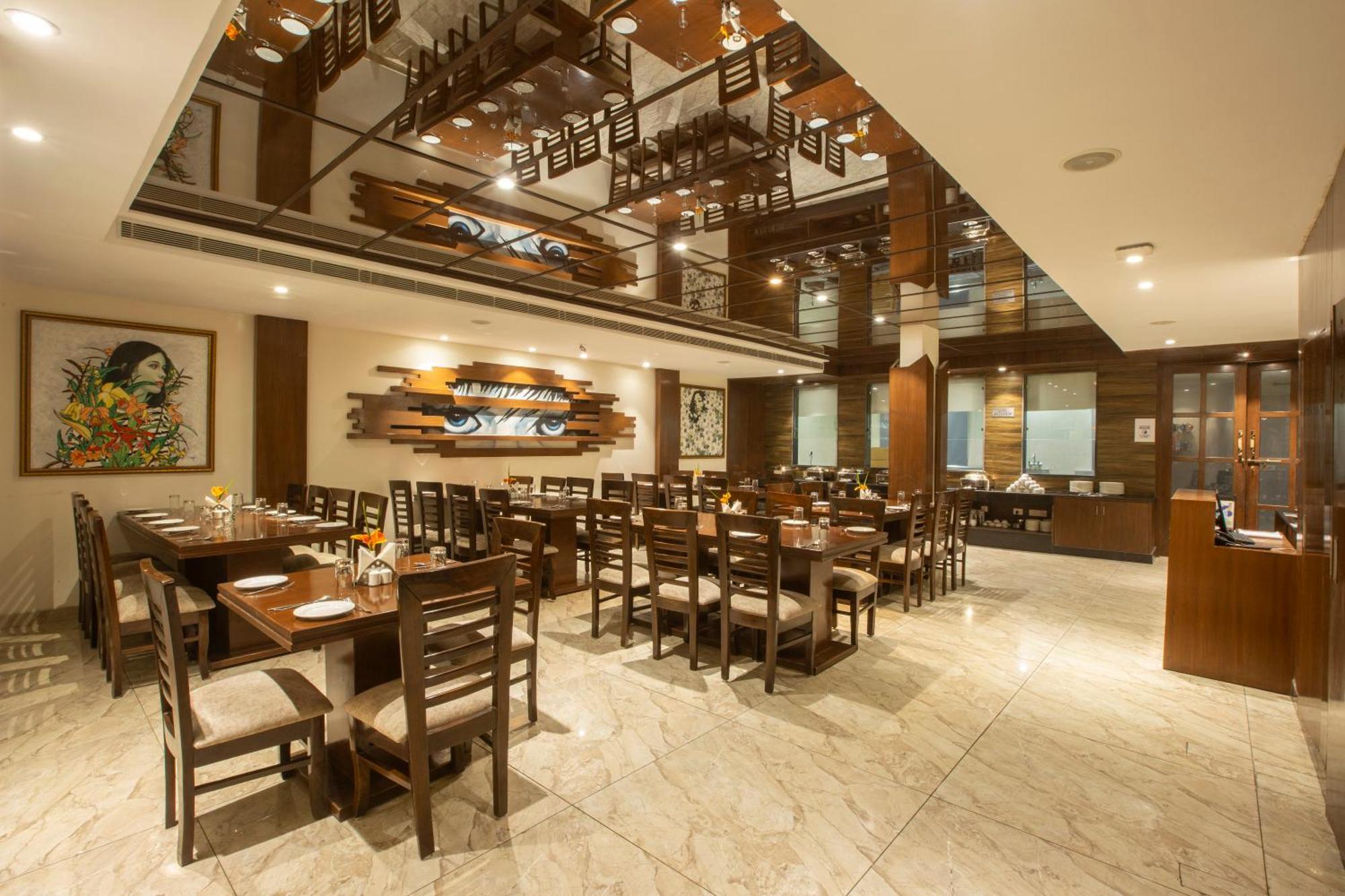 Inde Reva Resort Rishikesh ริชิเคช ภายนอก รูปภาพ