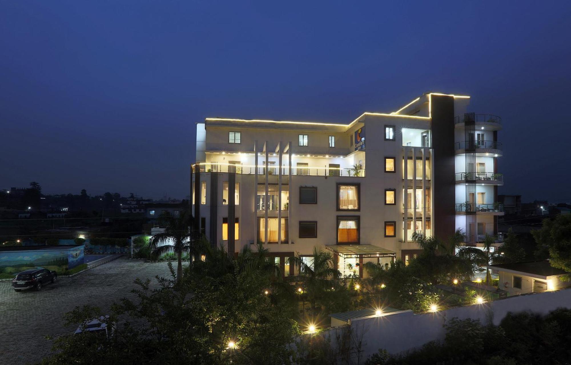 Inde Reva Resort Rishikesh ริชิเคช ภายนอก รูปภาพ