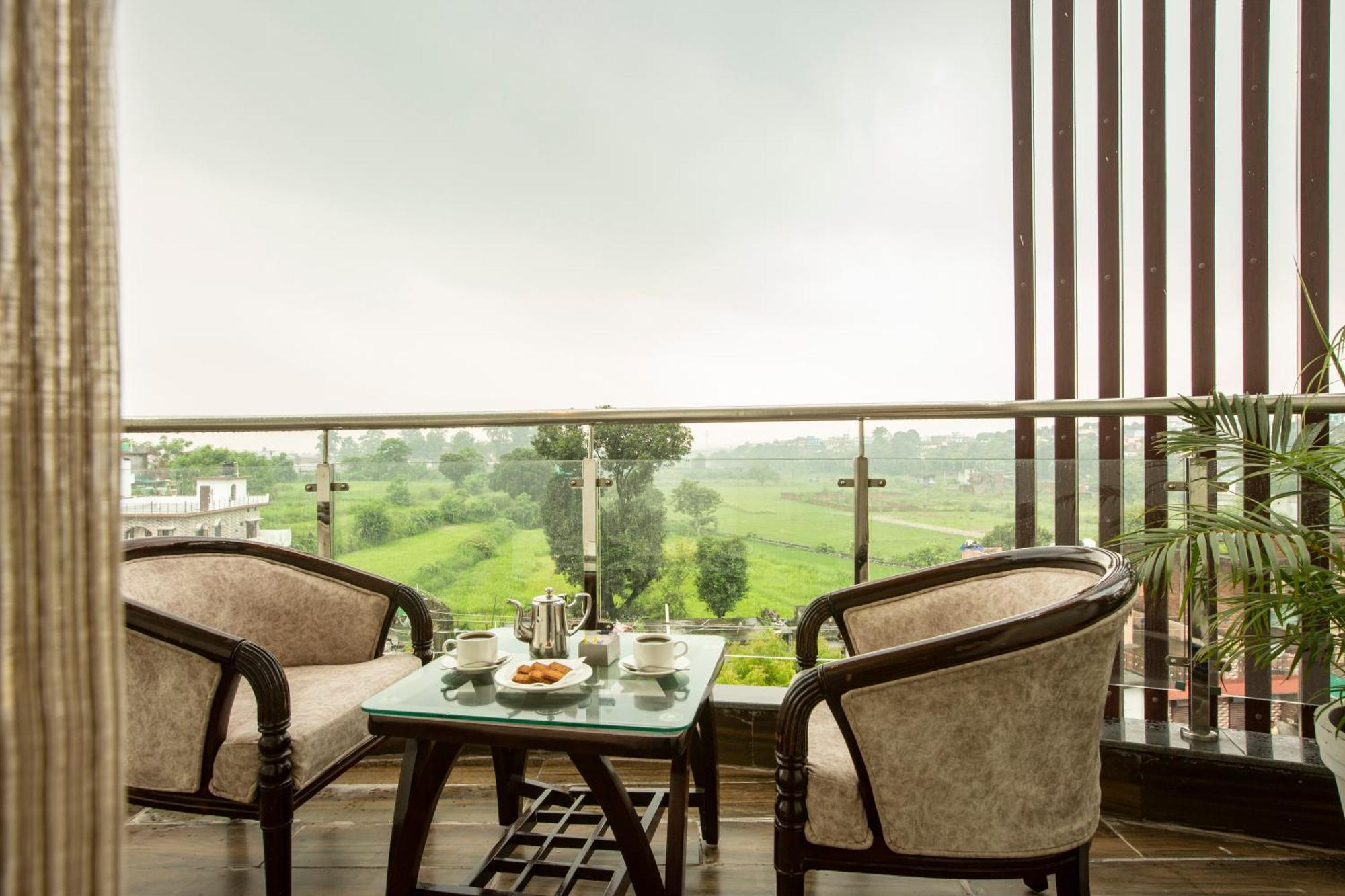 Inde Reva Resort Rishikesh ริชิเคช ภายนอก รูปภาพ